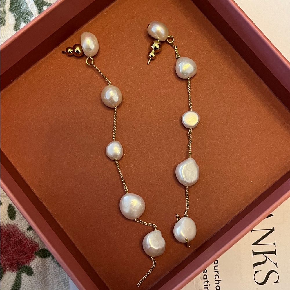 Cult Gaia Pearl Earrings NWT - Picture 5 of 5